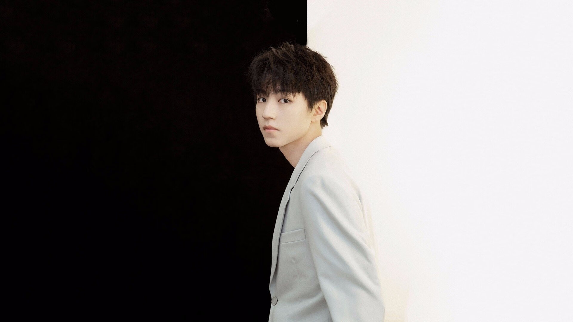 开云全站-F1技术走向民用：创新驱动汽车革新，f1技术被民用的有哪些