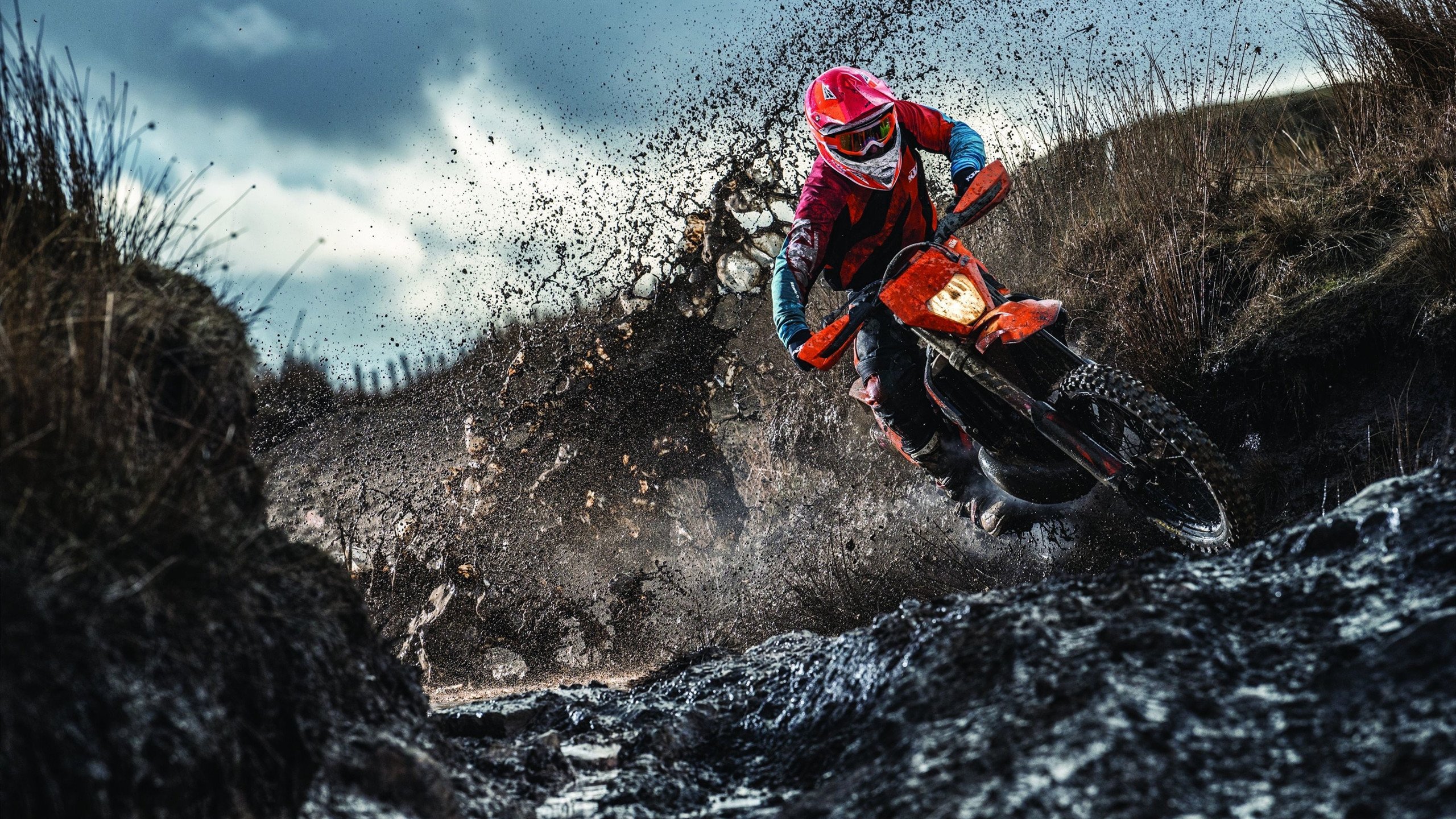 开云中国-“车队暗战：幕后策划的那些激烈碰撞”，车队战歌词