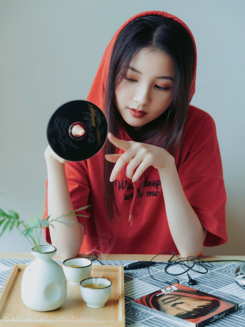 开云体育在线赛事直播-青少年篮球明星张婷在全国青少年锦标赛中夺冠，全国青少年篮球冠军