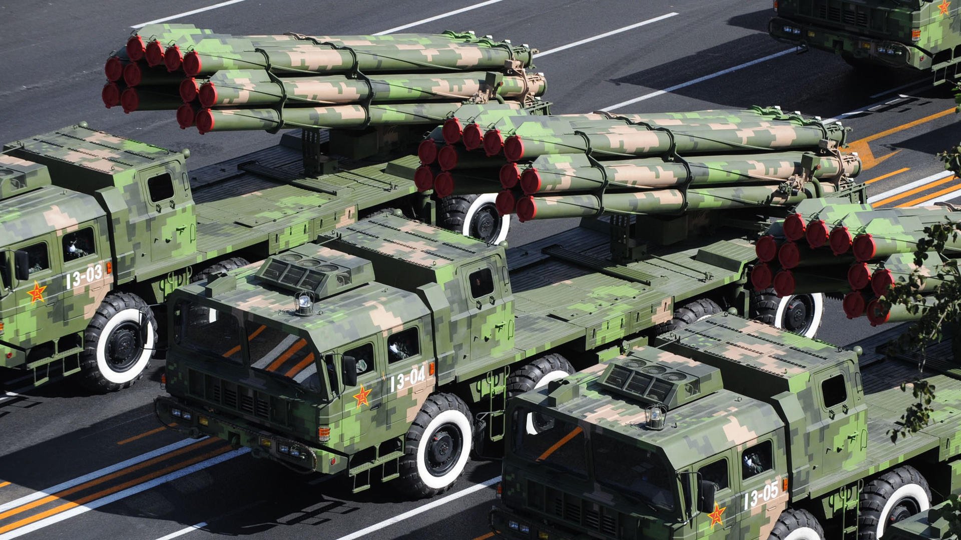 开云官网登录-皇马客场0-2不敌巴萨，遭遇赛季首败，皇马2-1战胜巴萨登顶