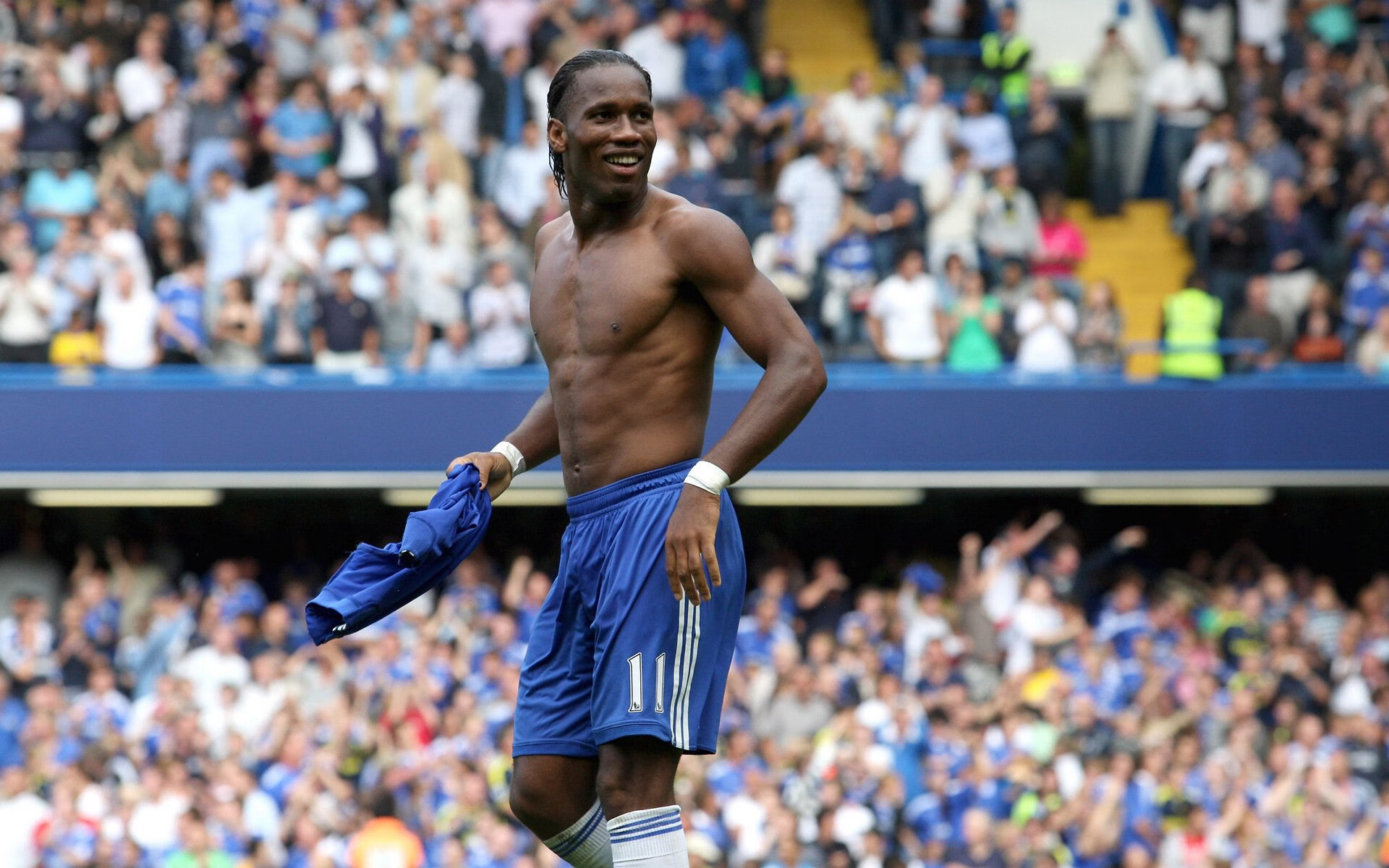 九游体育_ 法甲战术创新频繁，精彩瞬间不断出现，法甲比赛有什么特点